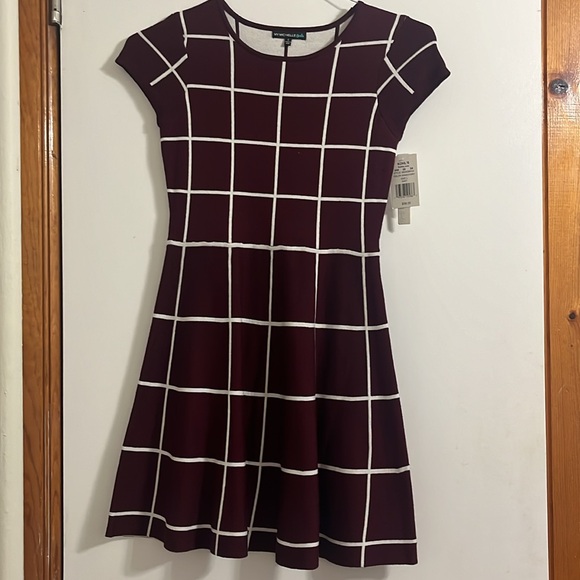 My Michelle Girls Dress Windowpane Fit Flare Size L / 14 color Wine and Ivory - Picture 8 of 16